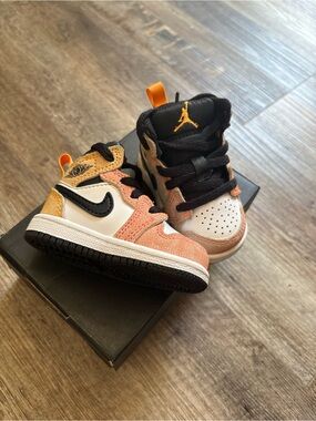 Jordan one’s baby Black & Yellow-Orange